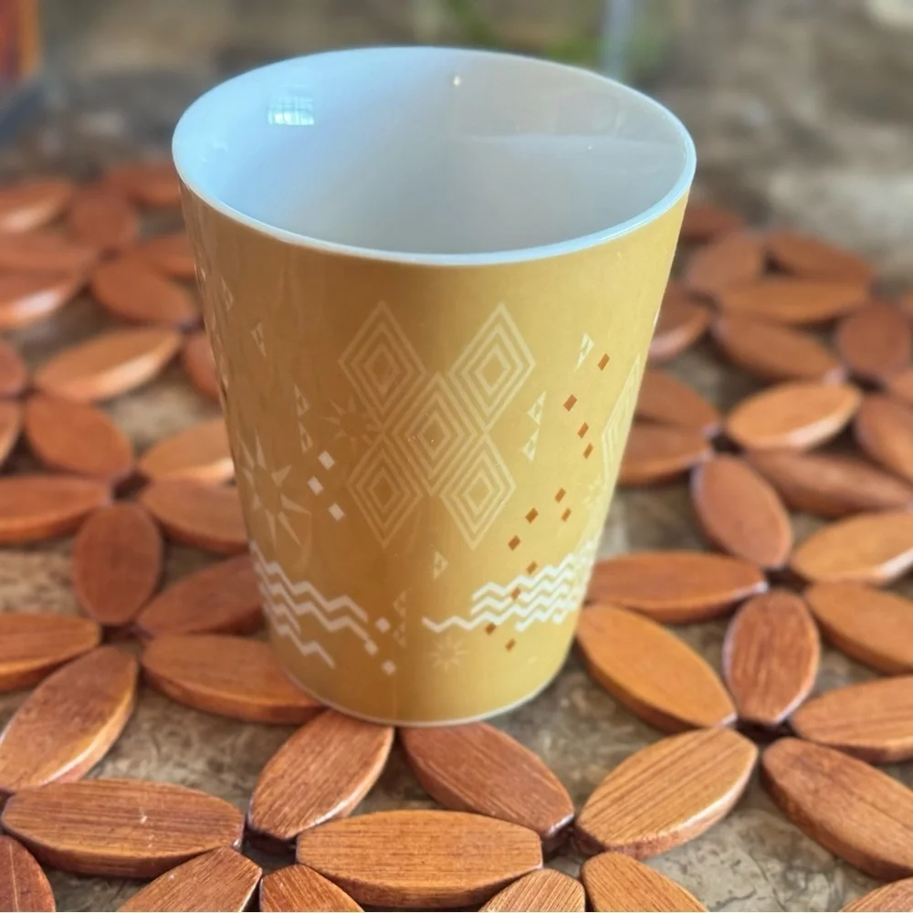 Starbucks 2013 Geo Sun & Sea Print Coffee Mug 12 oz